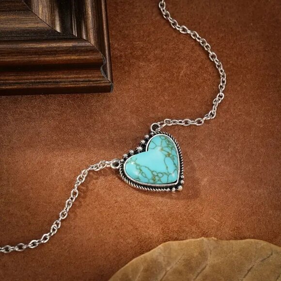 Elegant Turquoise Heart Necklace in Silver - Picture 2 of 5